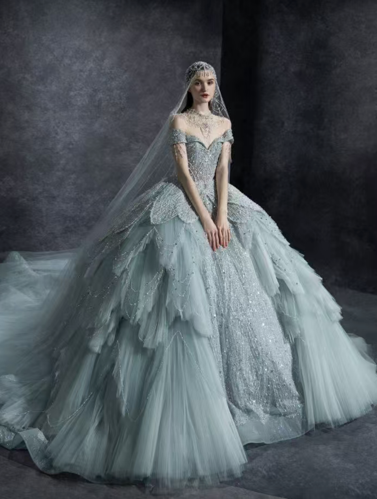 Astovia gown